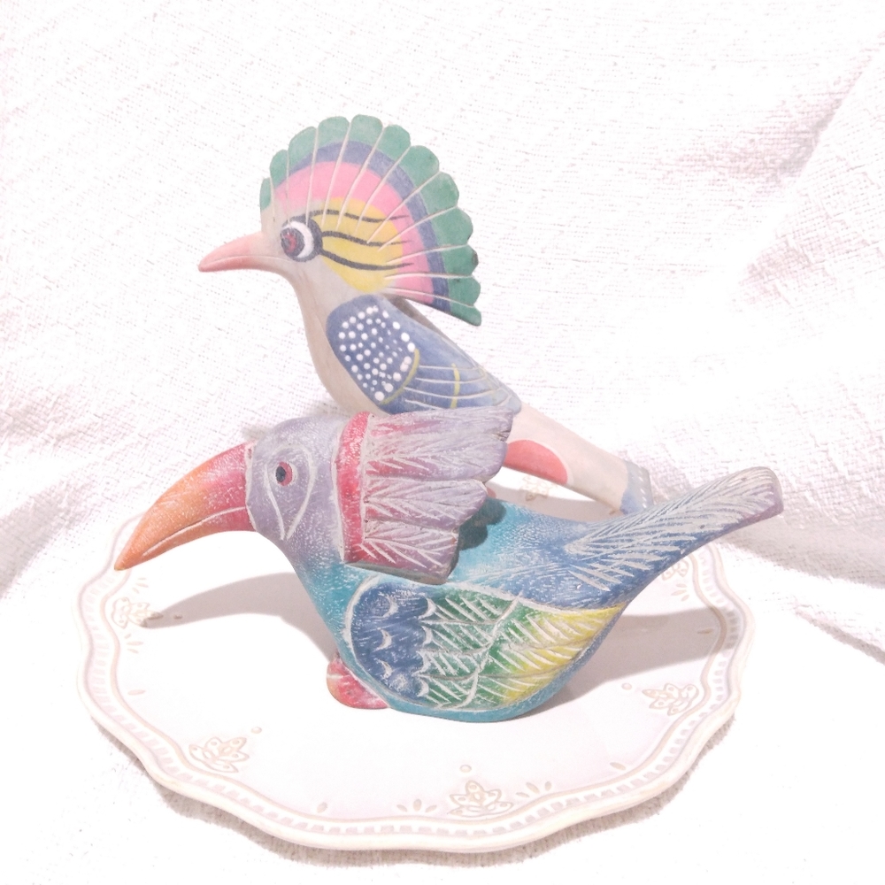 Set of Two Wooden Tropical Birds - Picture 6 of 6